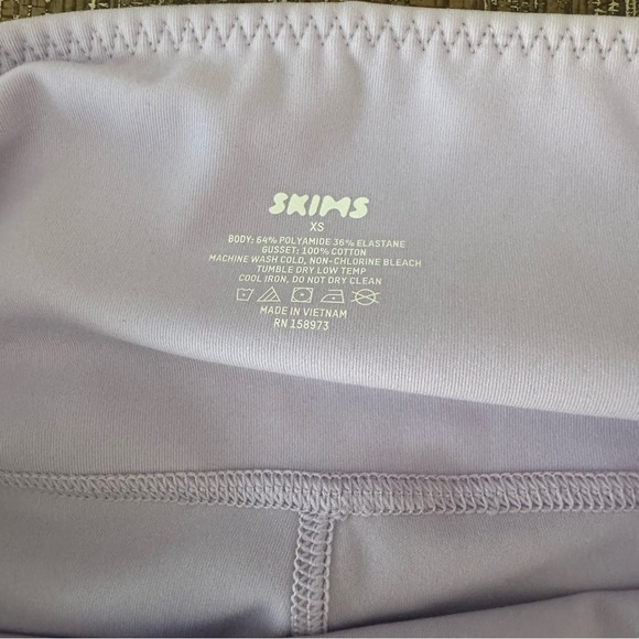 SKIMS Fits Everybody High Waisted Bike Shorts Lily Lavender XS Athleisure - Picture 4 of 5